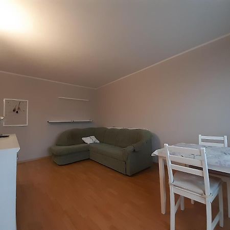 Kawalerka Blisko Plazy Gdansk Przymorze Apartment Luaran gambar